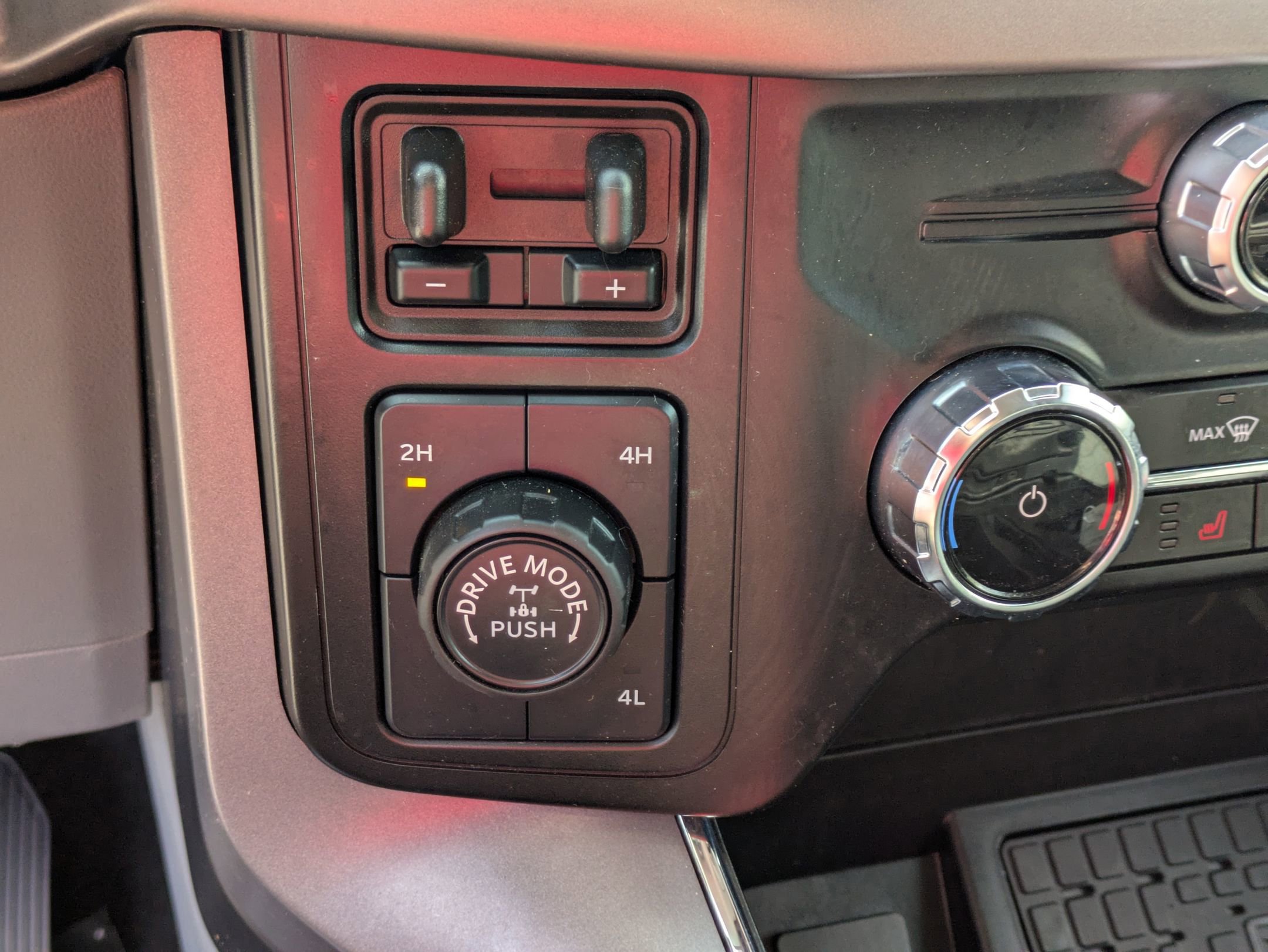 Certified 2024 Ford F150 XLT w/ Equipment Group 302A MID image 27