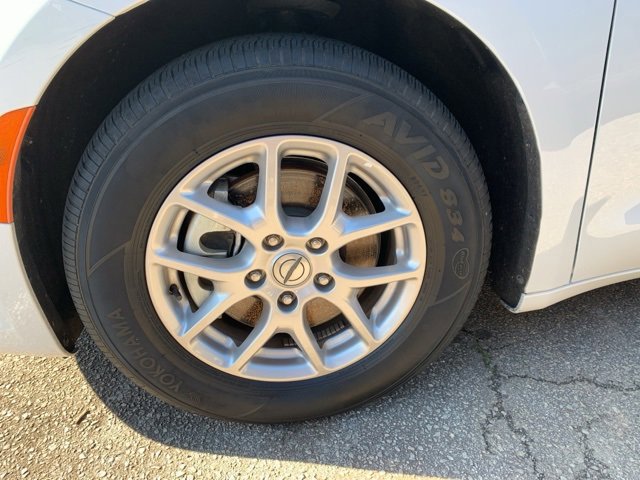 Used 2024 Chrysler Pacifica Touring-L image 6