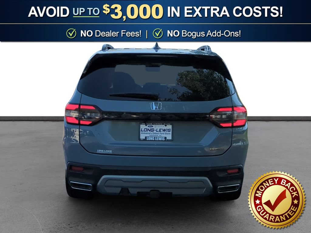 Used 2025 Honda Pilot Touring image 5