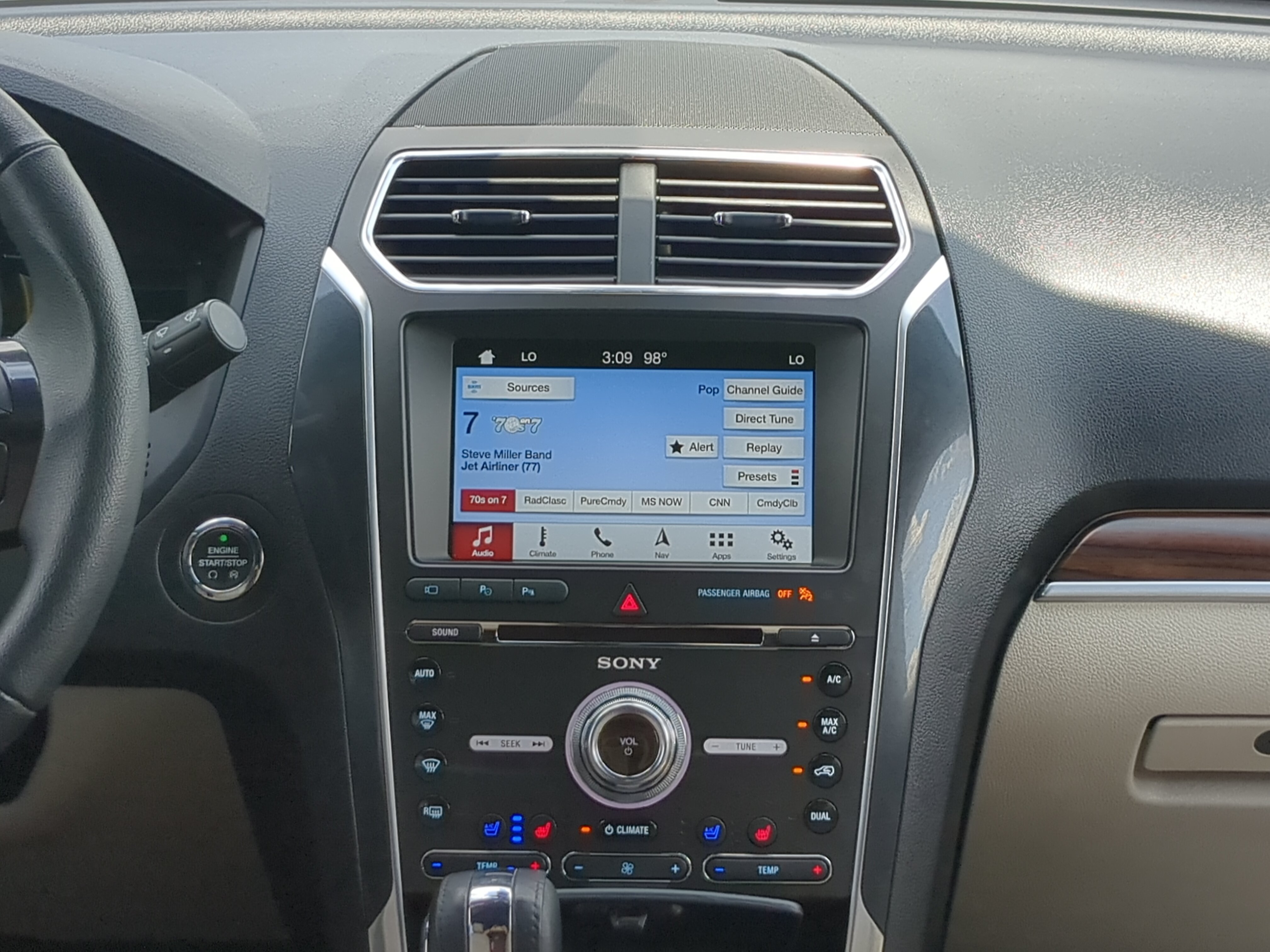 Certified 2018 Ford Explorer Limited w/ Equipment Group 301A FWD image 16