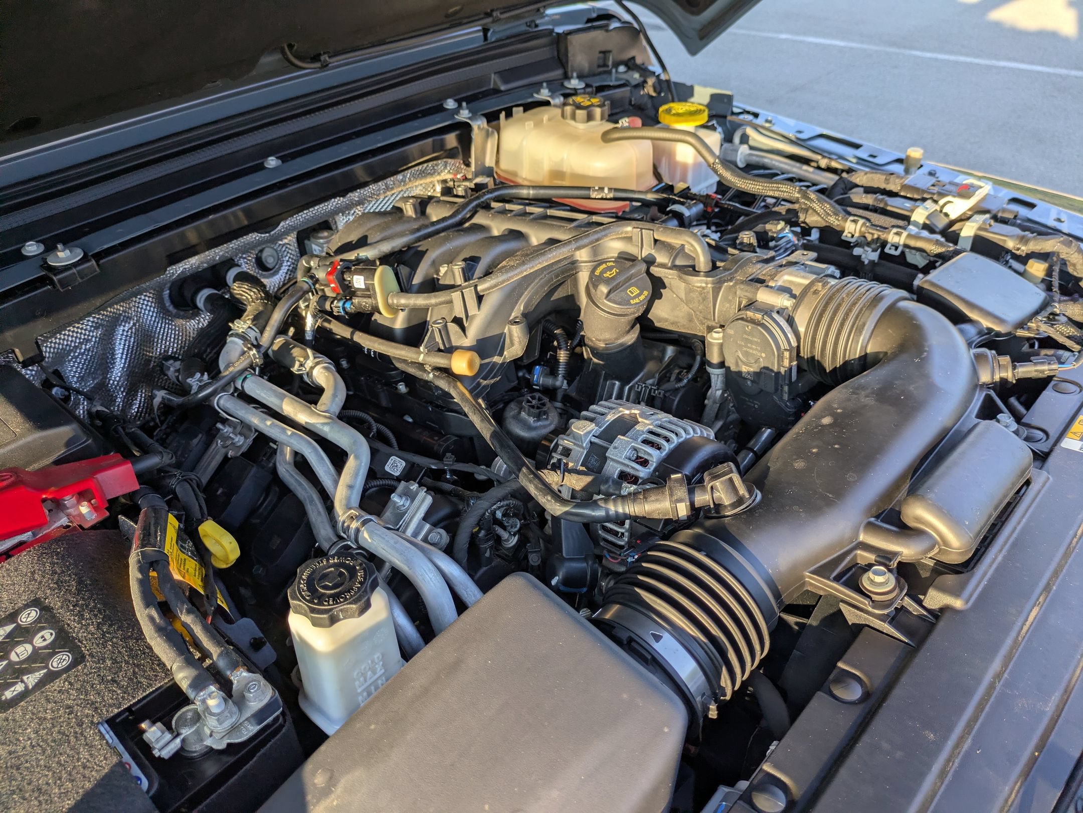Used 2025 Jeep Gladiator Sport AWD/4WD image 41