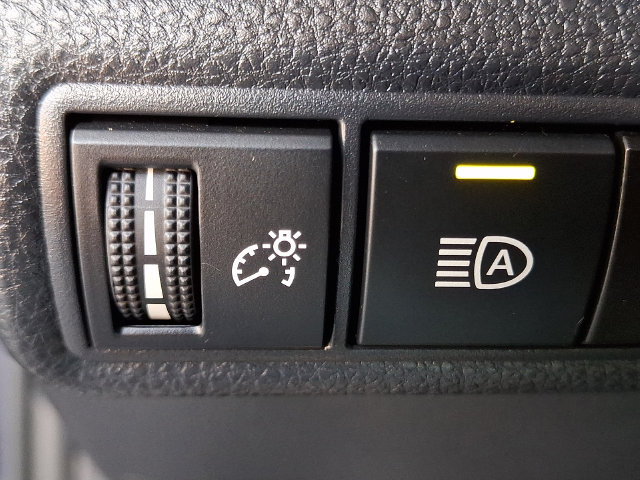 Used 2024 Toyota Corolla LE FWD image 24