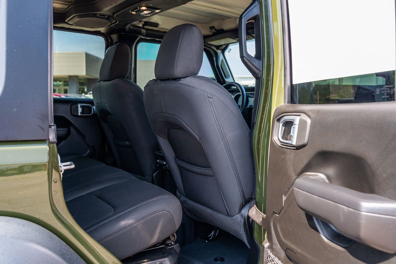 Used 2023 Jeep Wrangler Unlimited w/ Cold Weather Group AWD/4WD image 14