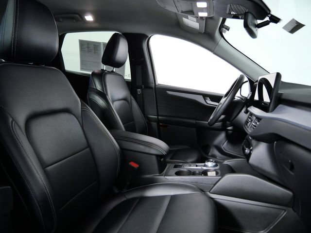 Certified 2025 Ford Escape Platinum AWD/4WD image 12