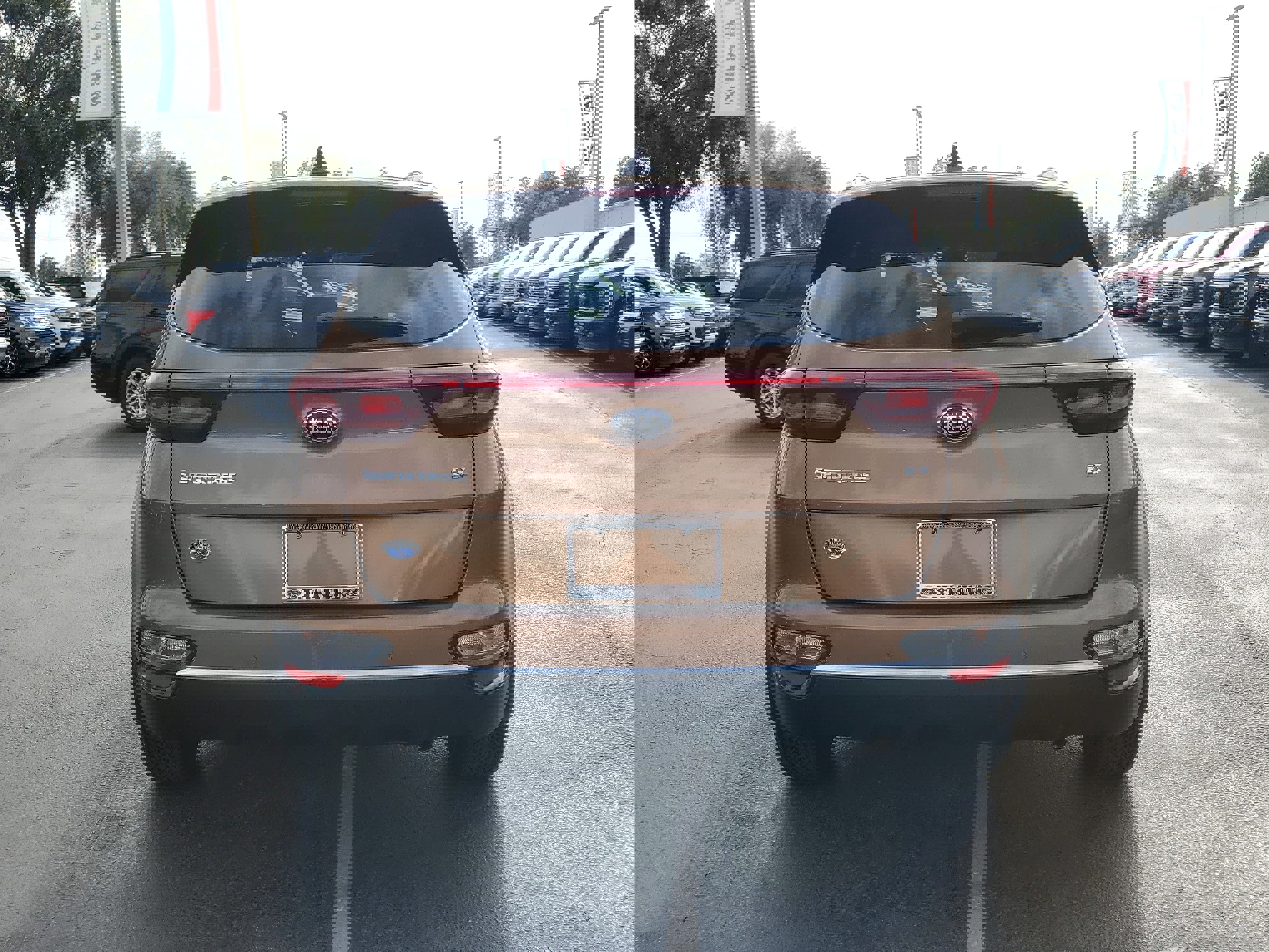 Used 2020 Kia Sportage EX w/ Option Group 15 image 8