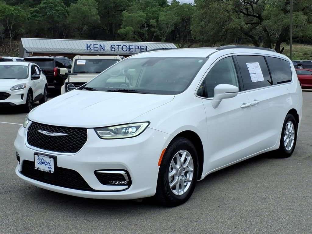 Used 2022 Chrysler Pacifica Touring-L FWD image 12