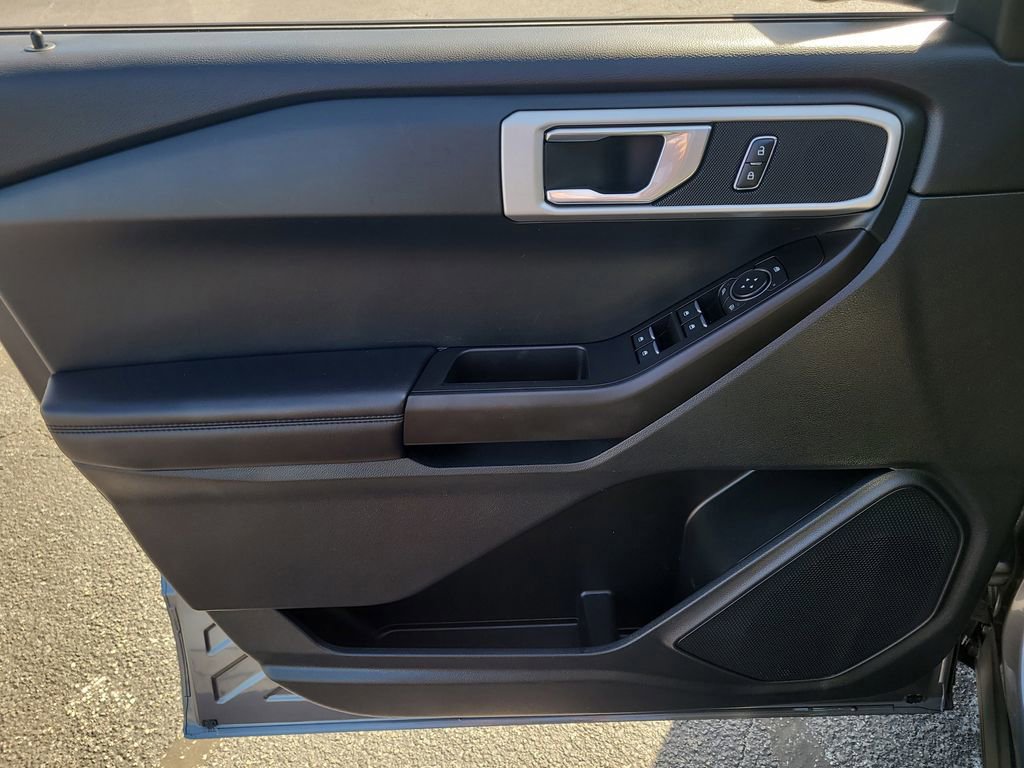 Certified 2021 Ford Explorer 2WD image 12