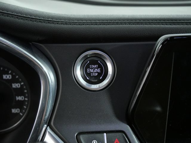 Used 2020 Chevrolet Blazer LT w/ Sound & Technology Package AWD/4WD image 19