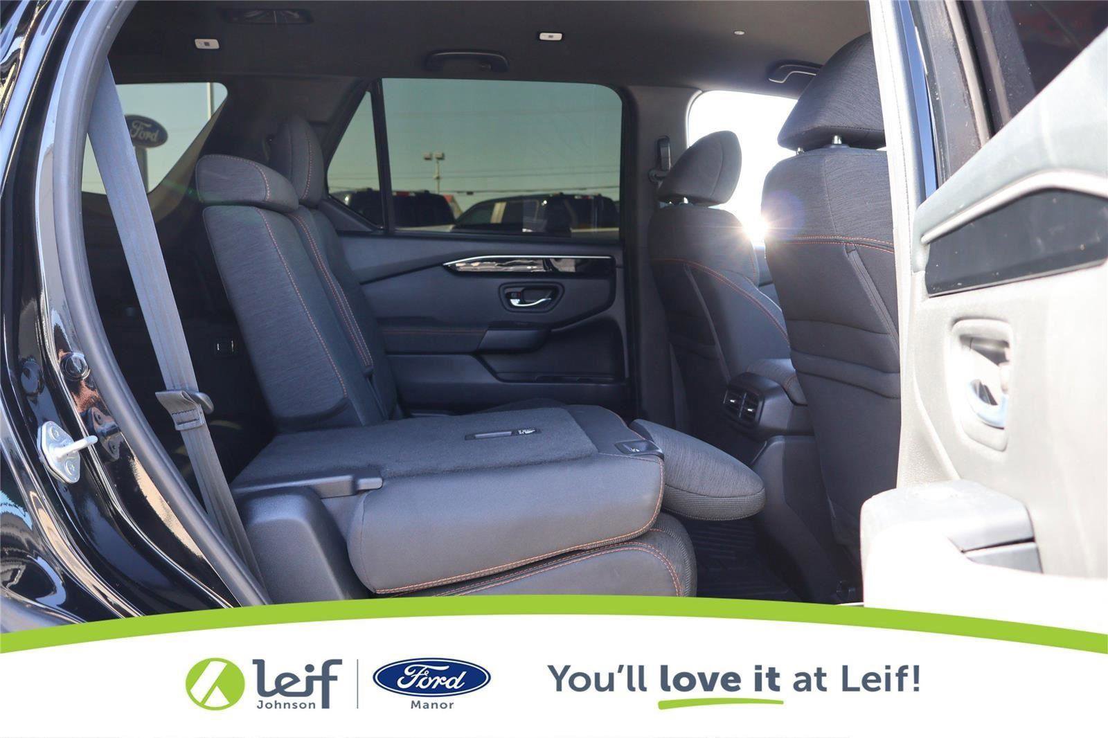 Used 2023 Honda Pilot Sport image 37