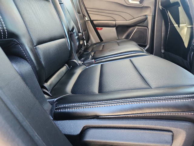 Certified 2025 Ford Escape Platinum AWD/4WD image 30
