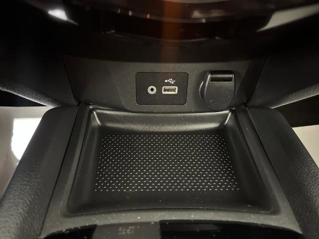 Used 2018 Nissan Rogue SV w/ Sun & Sound Touring Package image 29