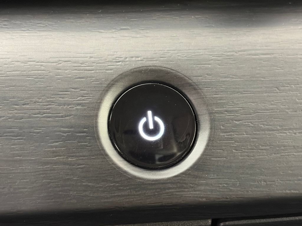 Used 2025 Nissan Ariya AWD image 23