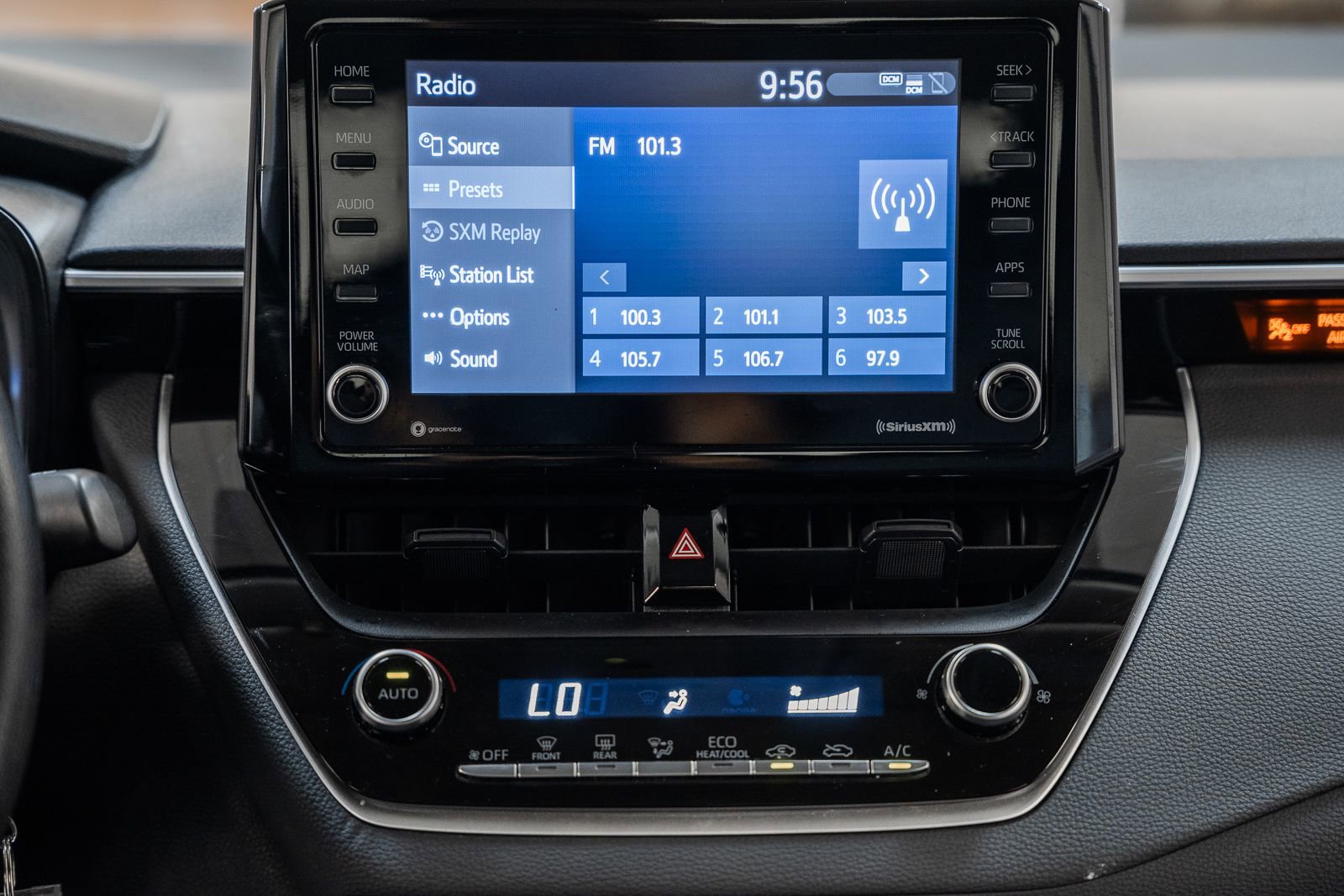 Used 2022 Toyota Corolla LE image 22