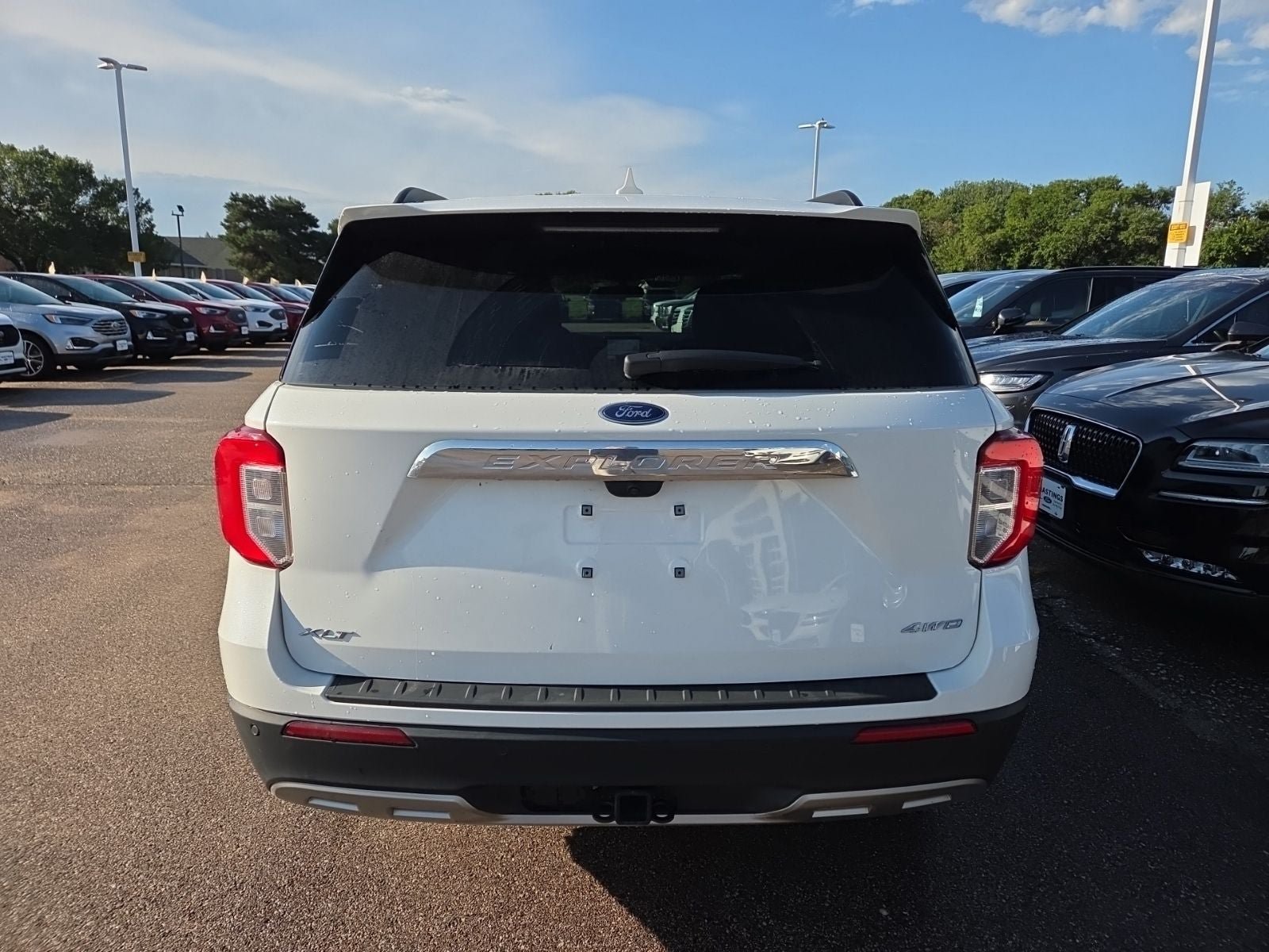 Certified 2024 Ford Explorer XLT w/ Equipment Group 202A AWD/4WD image 8