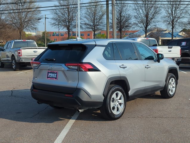 Used 2025 Toyota RAV4 LE image 4