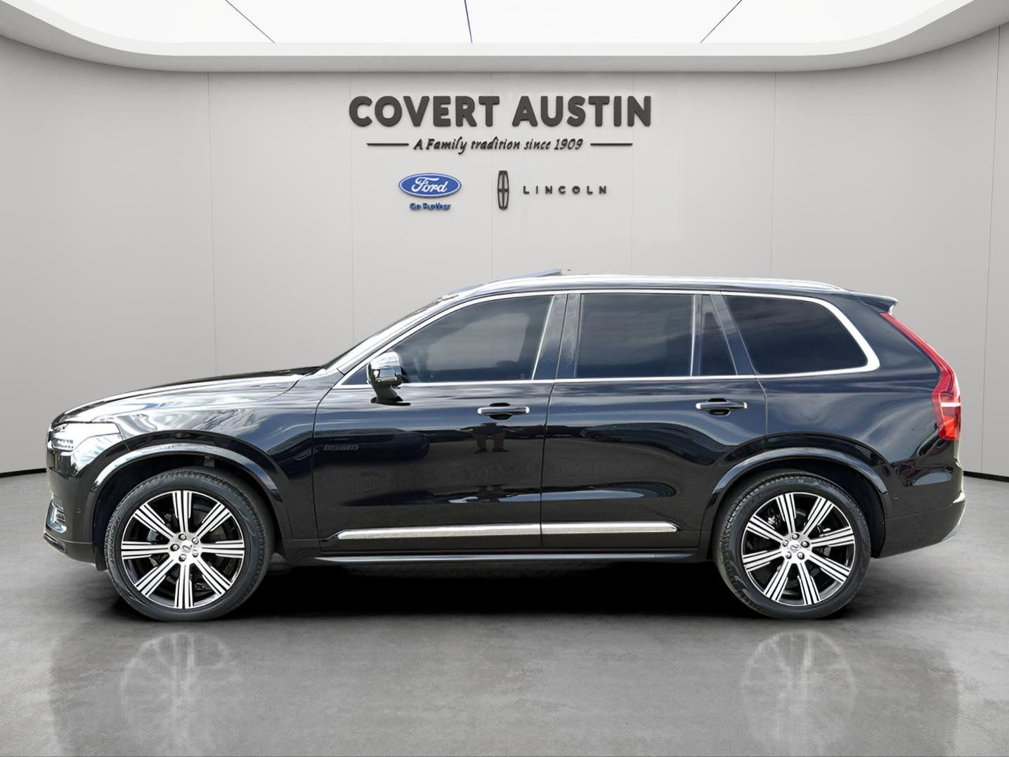 Used 2022 Volvo XC90 T6 Inscription w/ Lounge Package image 2