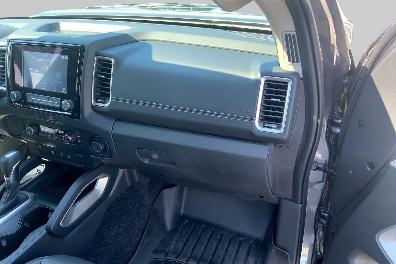 Used 2022 Nissan Frontier SV w/ Technology Package RWD image 19