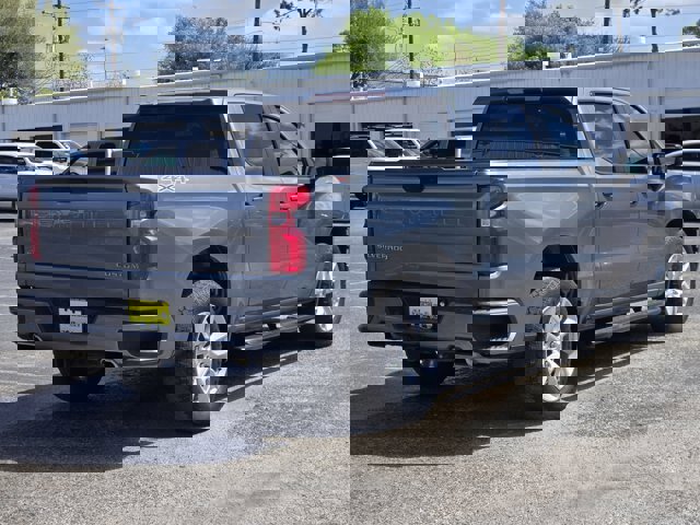 Used 2020 Chevrolet Silverado 1500 Custom w/ Custom Value Package image 4