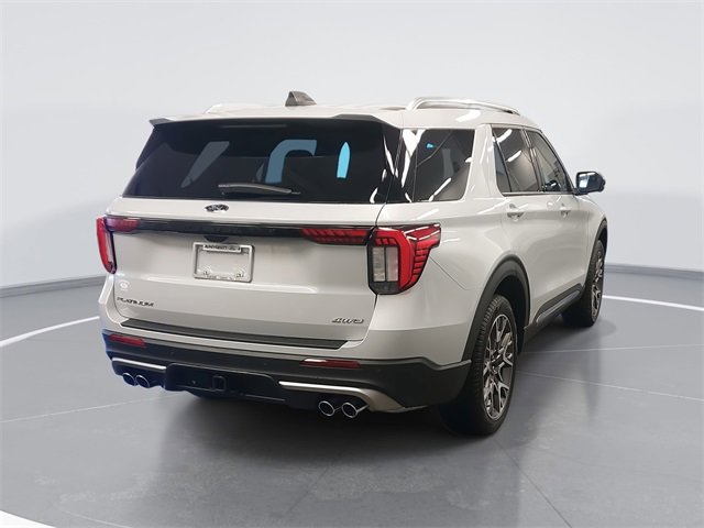Certified 2025 Ford Explorer Platinum w/ Ultimate Package image 3
