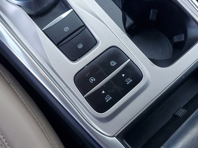 Certified 2020 Ford Explorer XLT w/ Equipment Group 202A image 29