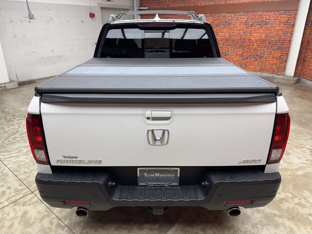 Used 2021 Honda Ridgeline Black Edition image 4