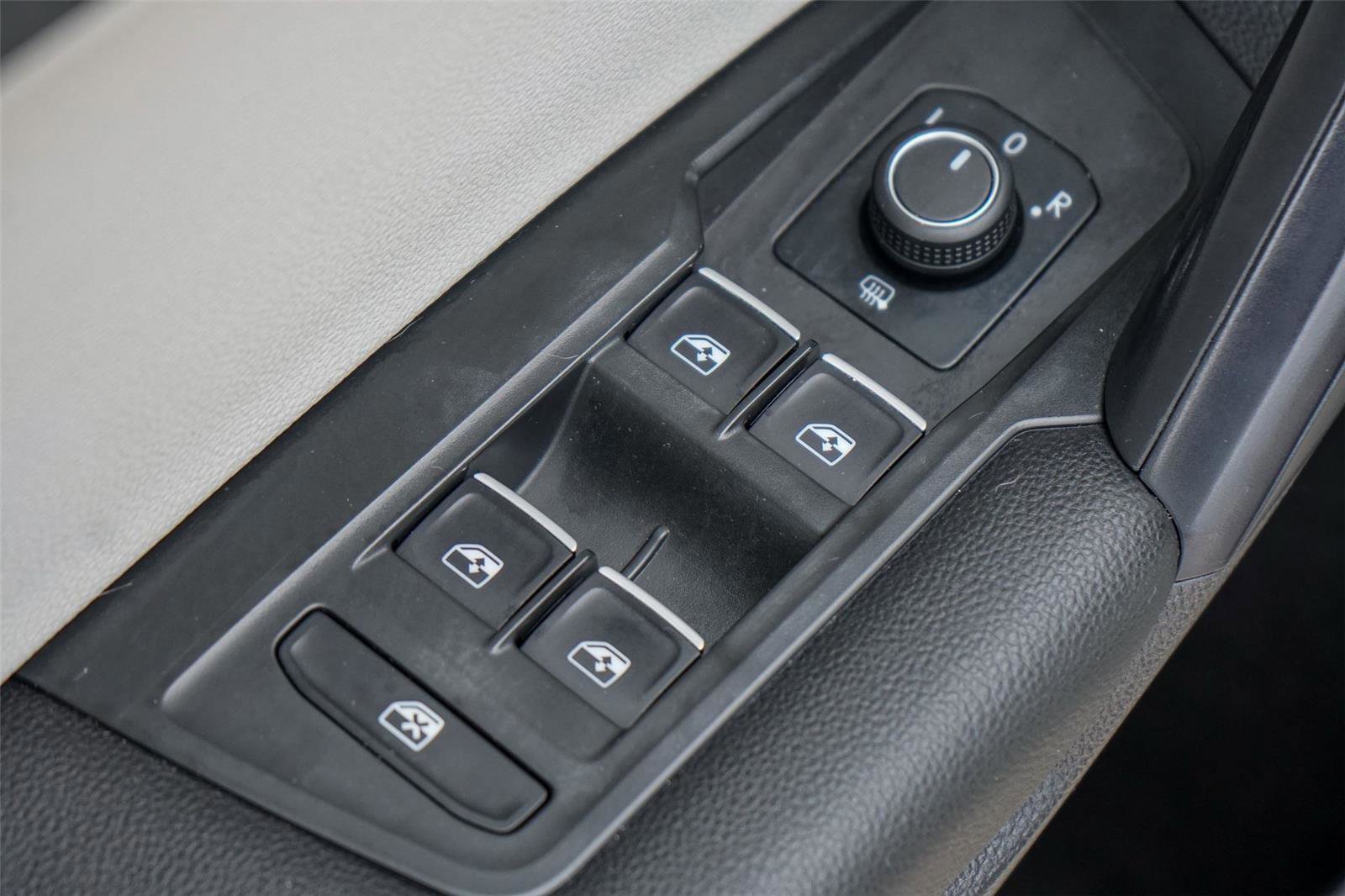 Used 2021 Volkswagen Tiguan SEL AWD/4WD image 21