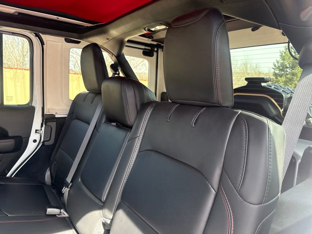 Used 2025 Jeep Wrangler Unlimited Rubicon image 22