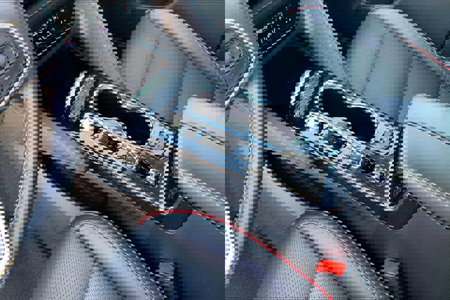 Used 2022 Buick Envision Essence w/ Sport Touring Package FWD image 17