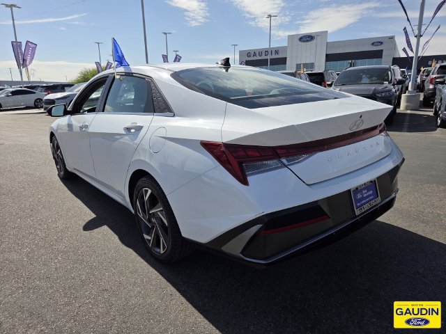 Used 2025 Hyundai Elantra SEL FWD image 5