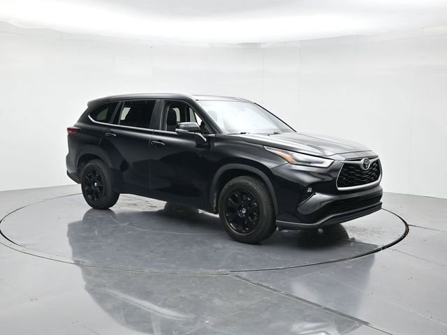 Used 2024 Toyota Highlander XLE