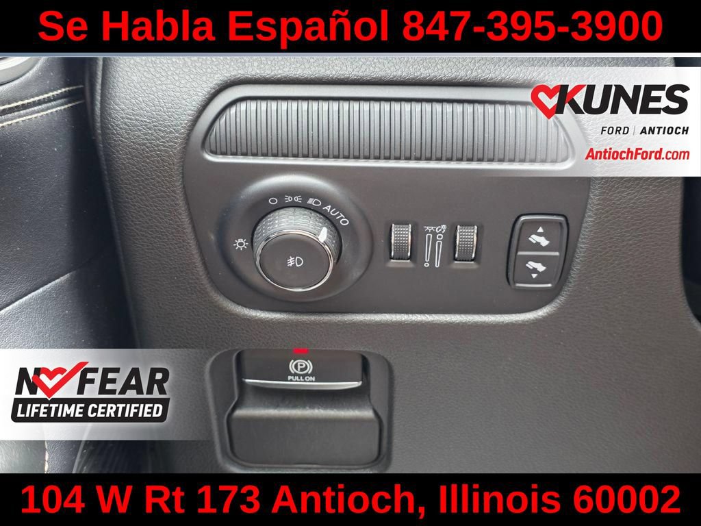 Used 2024 Jeep Wagoneer L Series II w/ Flexible Seating Group AWD/4WD image 44
