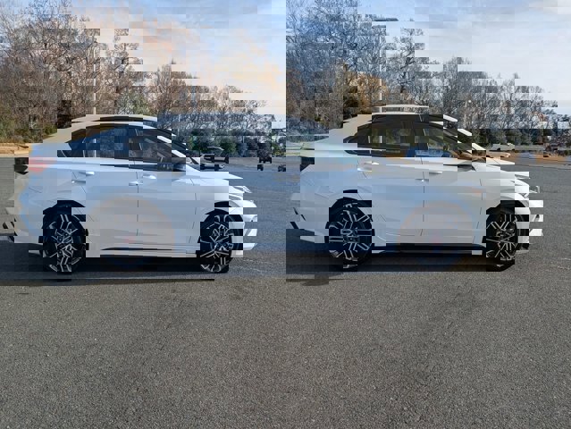 Used 2023 Kia Forte GT w/ GT2 Package image 3