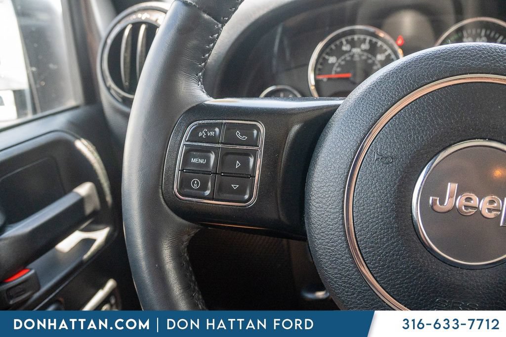 Used 2018 Jeep Wrangler Unlimited Rubicon AWD/4WD image 11