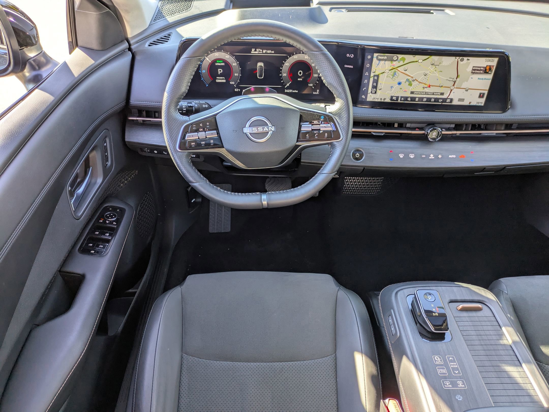 Used 2023 Nissan Ariya FWD image 32