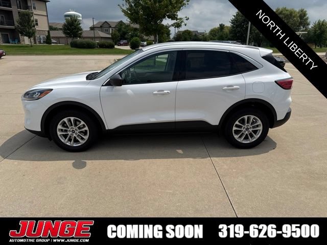 Certified 2022 Ford Escape SE w/ Convenience Package AWD/4WD image 3
