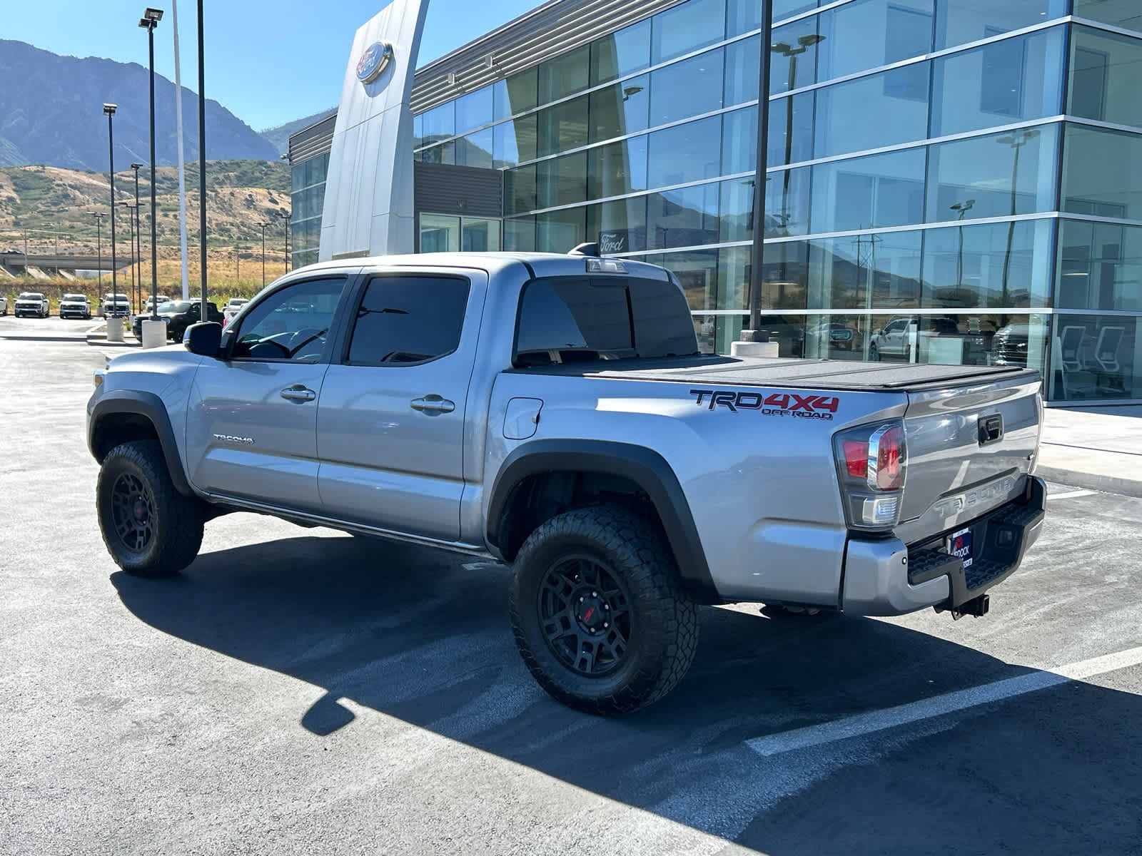 Used 2021 Toyota Tacoma TRD Off-Road image 16