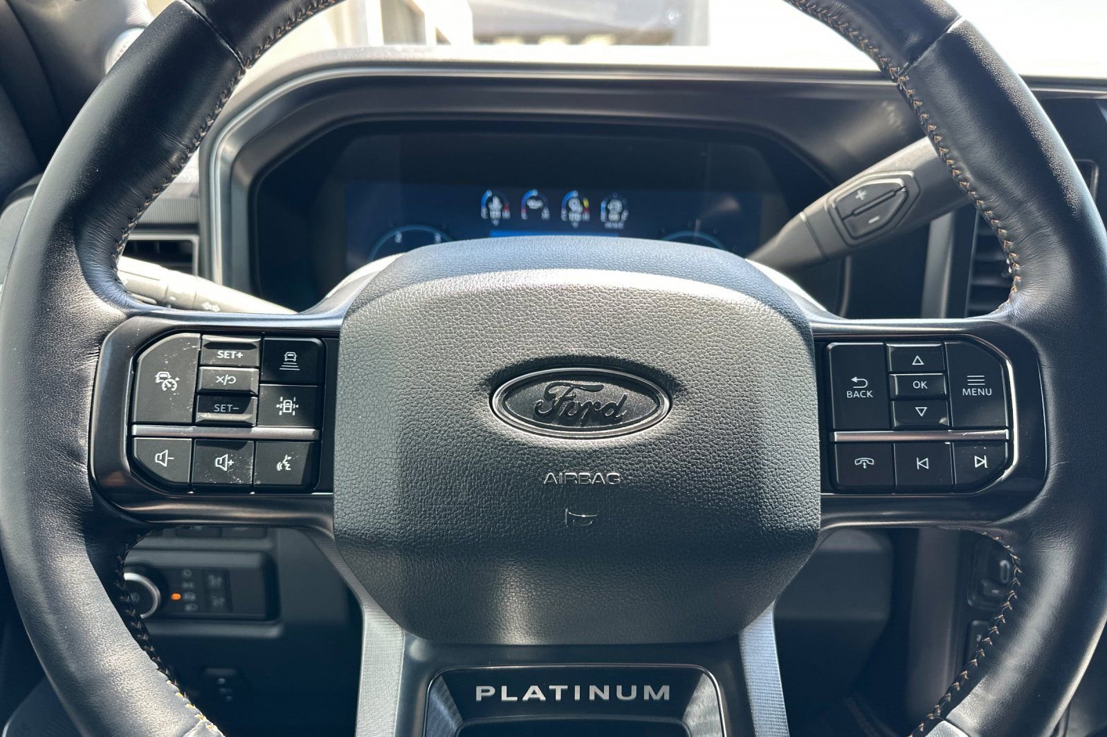 Certified 2023 Ford F250 Platinum AWD/4WD image 24