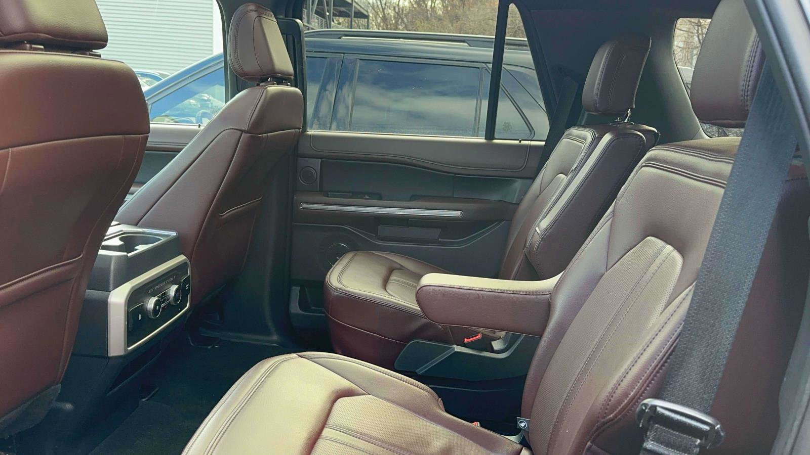 Certified 2024 Ford Expedition Limited image 12