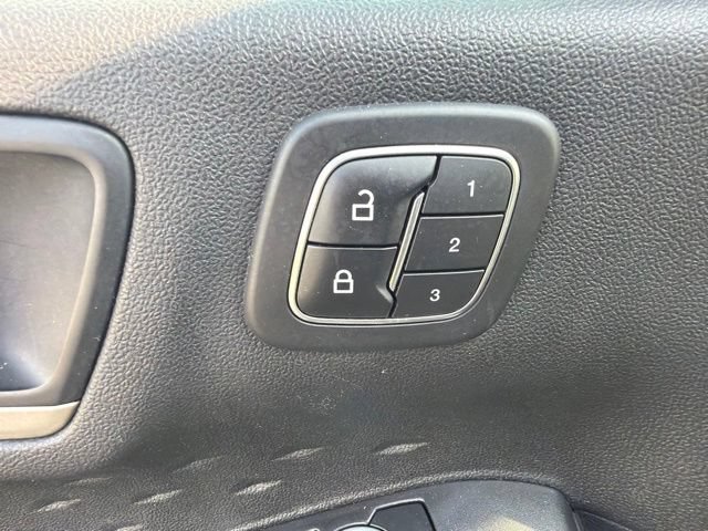 Certified 2020 Ford Escape SEL FWD image 26