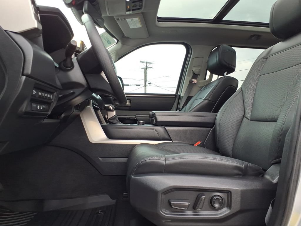 Used 2023 Toyota Tundra Limited AWD/4WD image 21