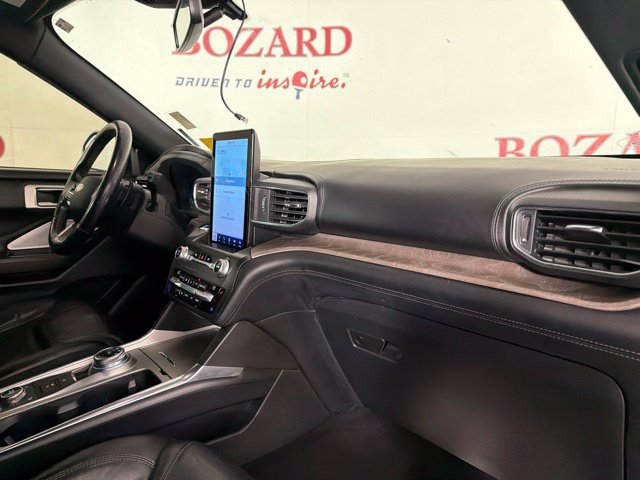 Certified 2020 Ford Explorer Platinum w/ Premium Technology Package AWD/4WD image 30