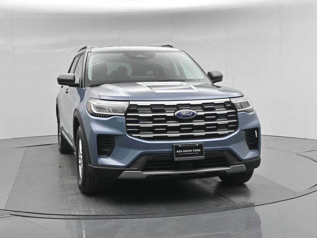 Certified 2025 Ford Explorer Active RWD image 6