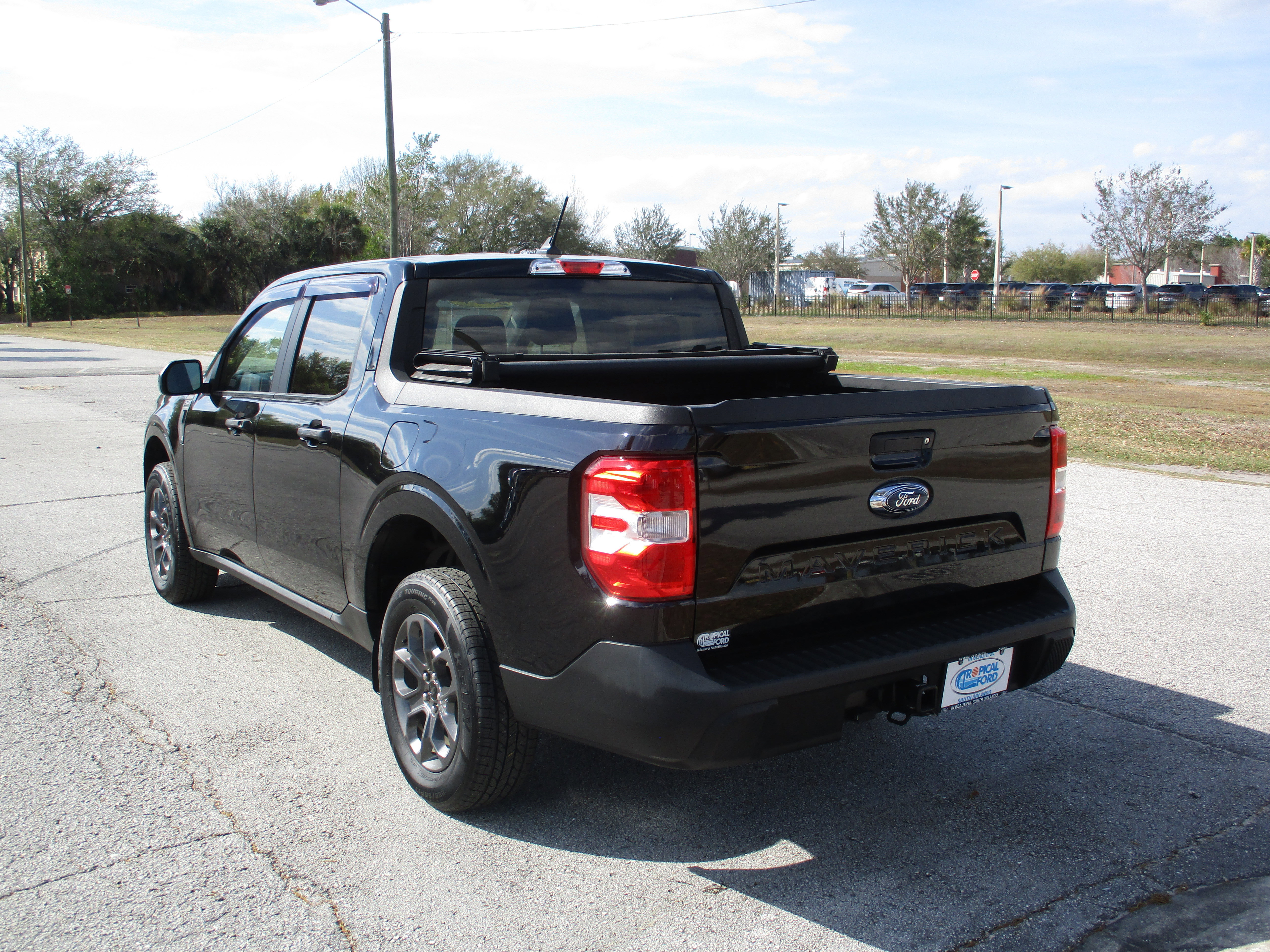 Certified 2024 Ford Maverick XLT w/ XLT Luxury Package FWD image 3