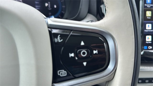 Used 2023 Volvo XC60 B5 Plus w/ Climate Package image 22