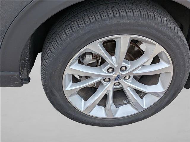 Certified 2024 Ford Explorer Platinum w/ Technology Package AWD/4WD image 5