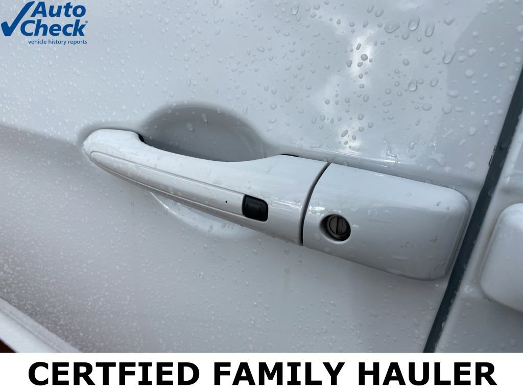 Used 2024 Chrysler Pacifica Touring-L FWD image 24