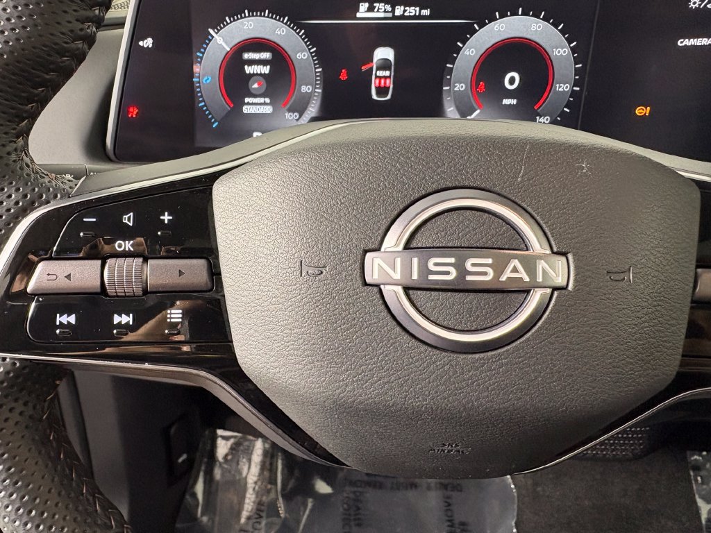 Used 2025 Nissan Ariya AWD image 23