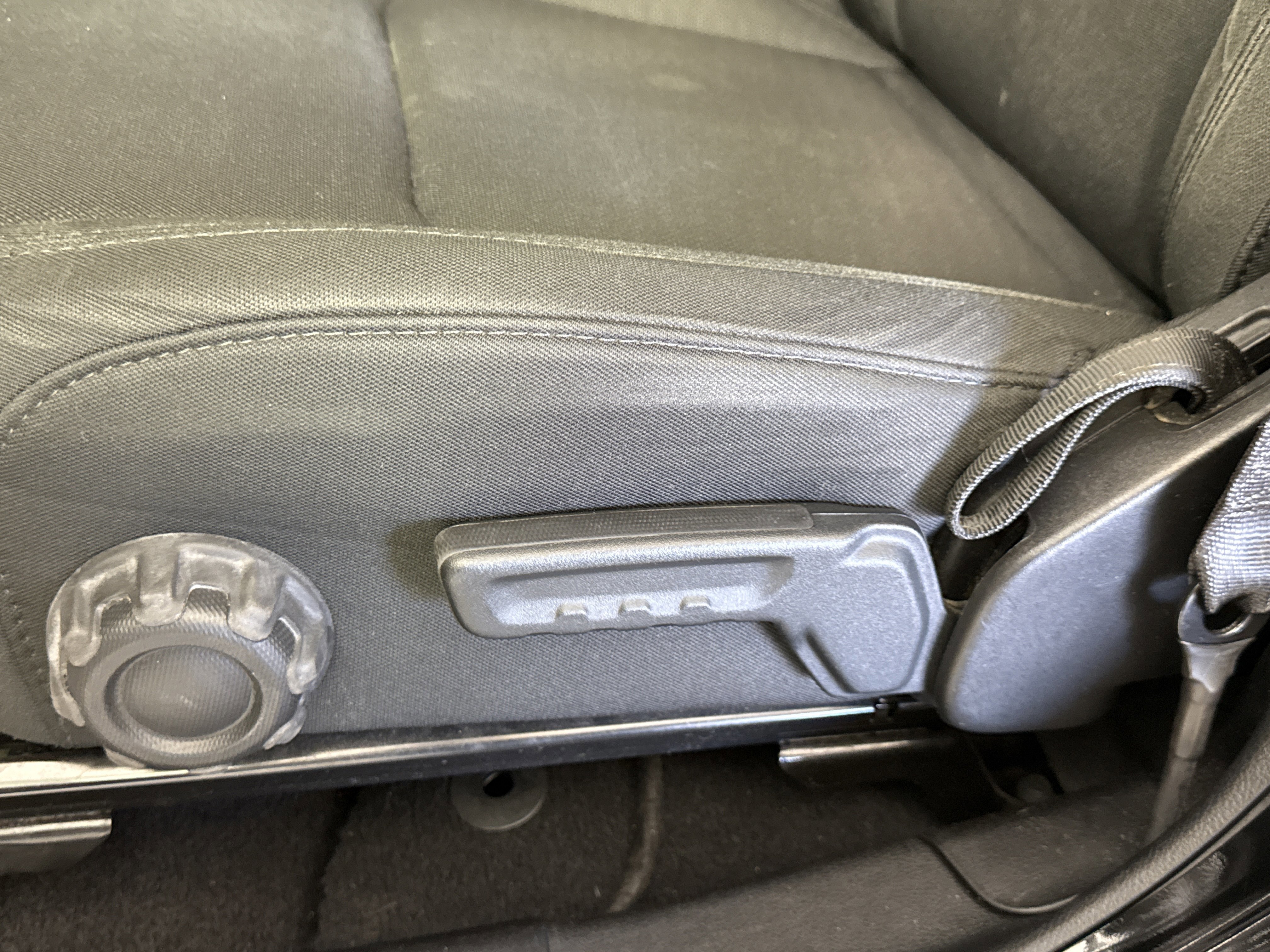 Used 2020 Jeep Gladiator Sport w/ Quick Order Package 24S image 18