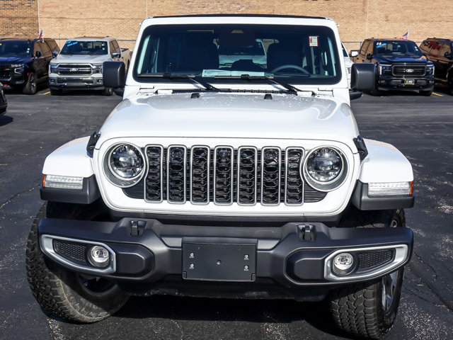 Used 2026 Jeep Wrangler Unlimited Sahara AWD/4WD image 4