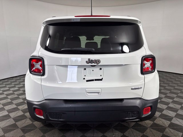 Used 2018 Jeep Renegade Latitude FWD image 21